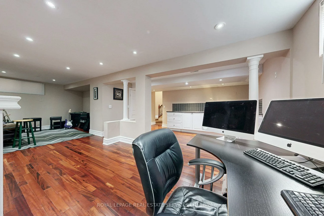 163, Connaught, Bolton West, Caledon