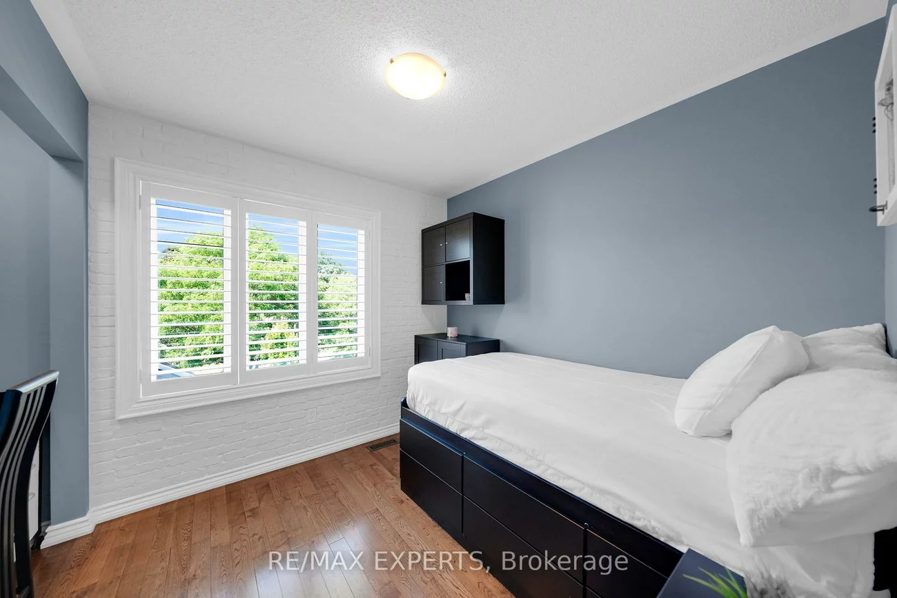 44, Sunkist Valley, Bolton East, Caledon