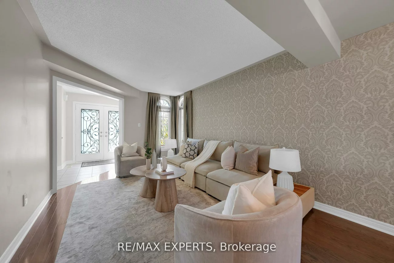 36, Country Stroll, Bolton West, Caledon