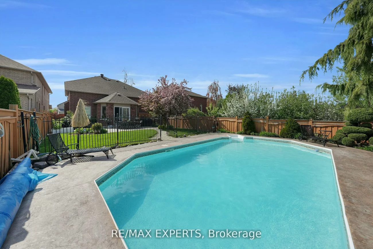 36, Country Stroll, Bolton West, Caledon