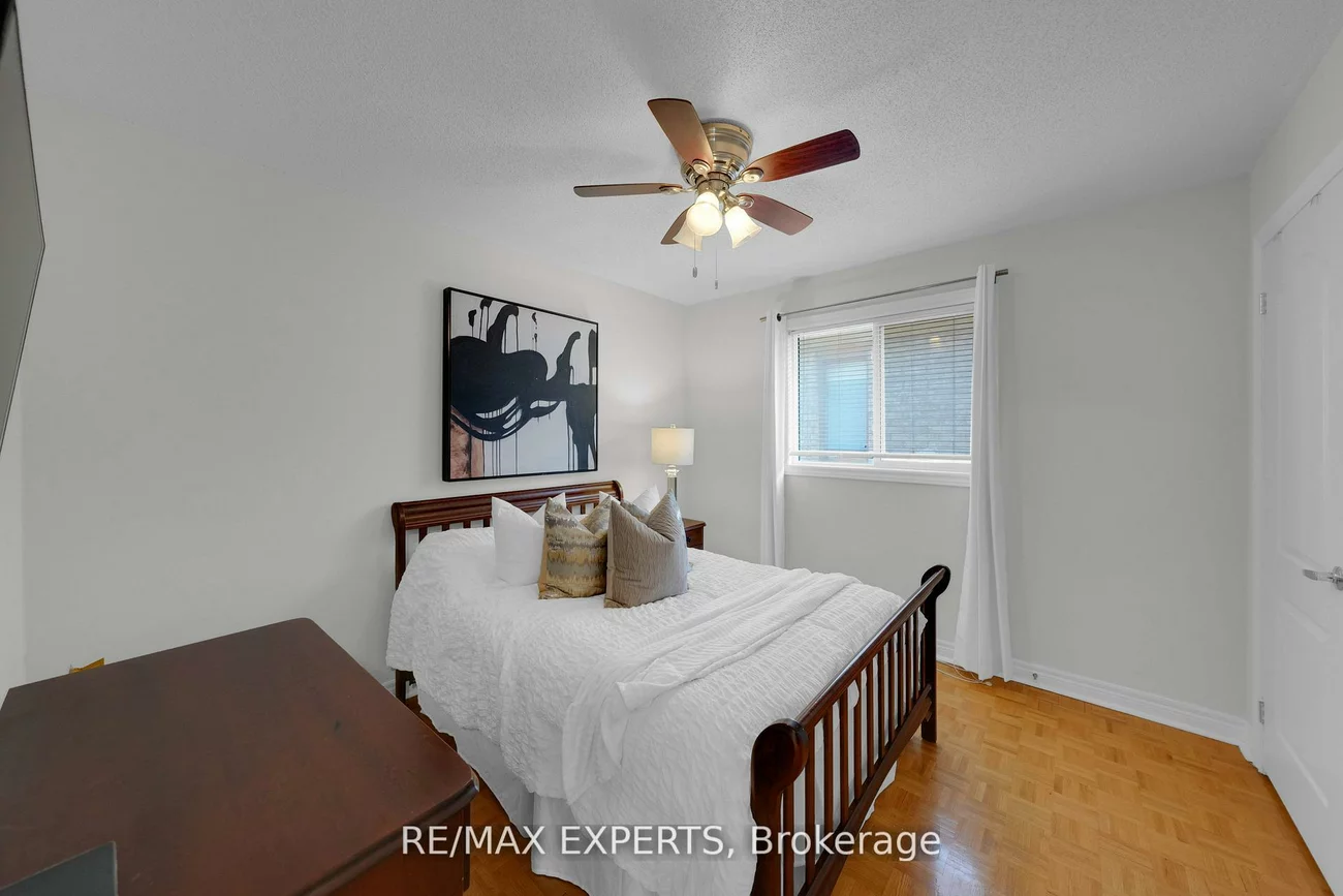 36, Country Stroll, Bolton West, Caledon