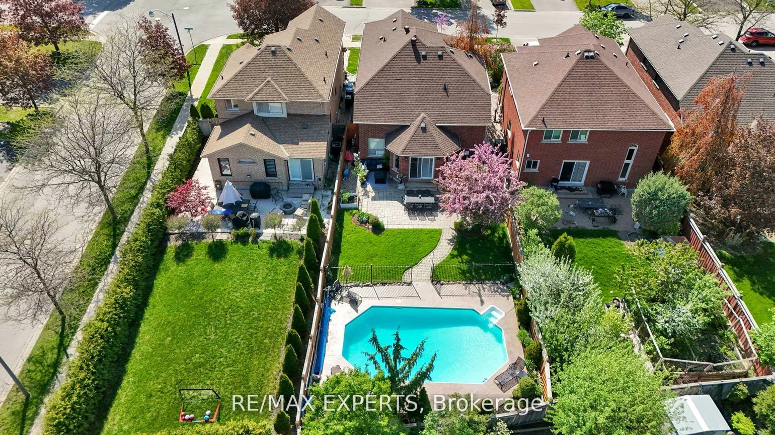 36, Country Stroll, Bolton West, Caledon