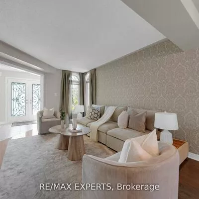 36, Country Stroll, Bolton West, Caledon