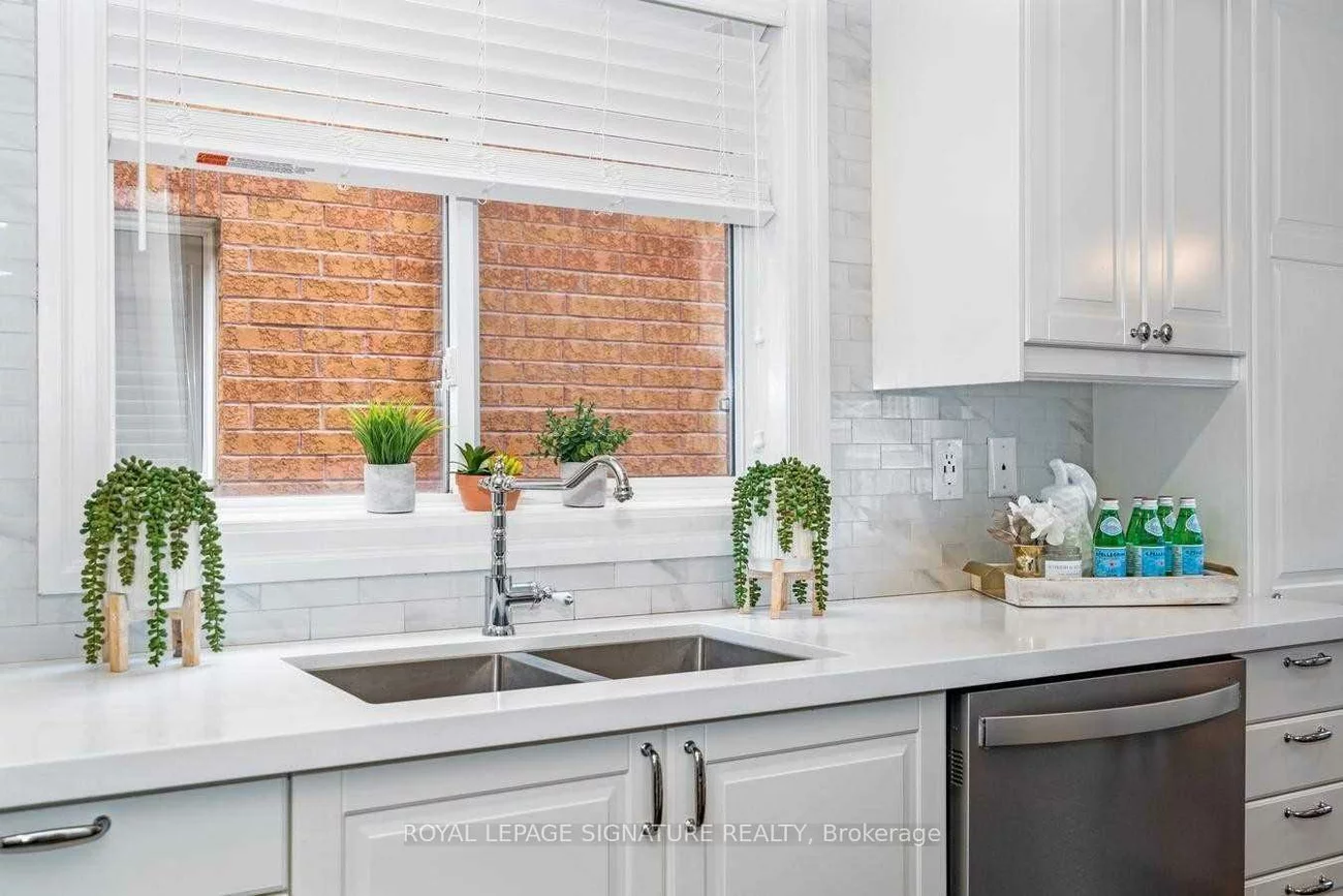 28, Grapevine, Bolton West, Caledon
