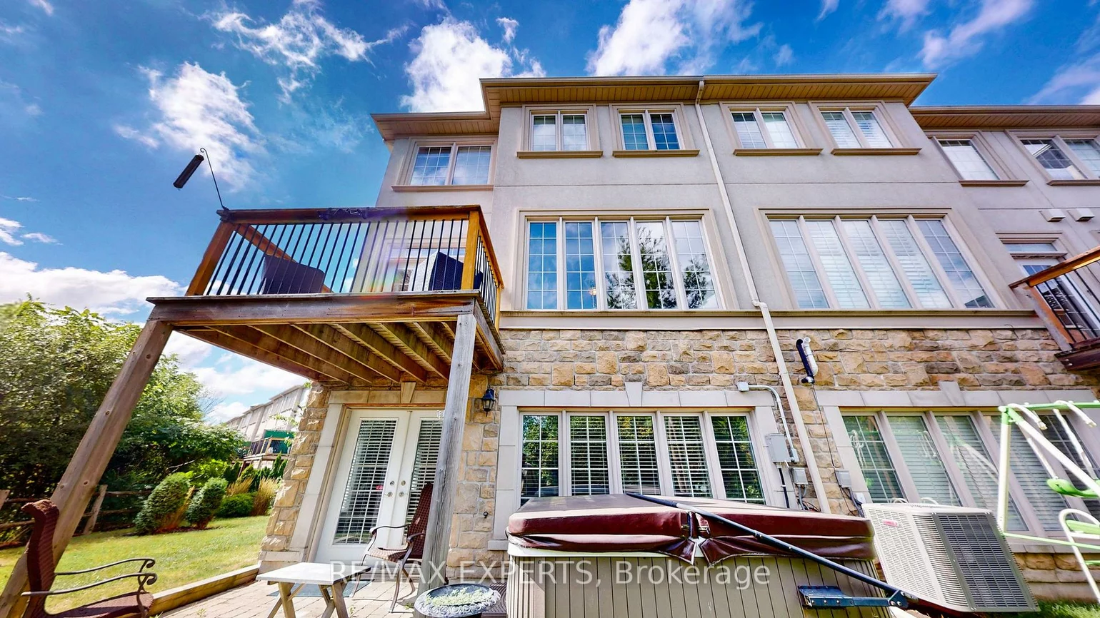 110, Rolling Hills, Bolton West, Caledon