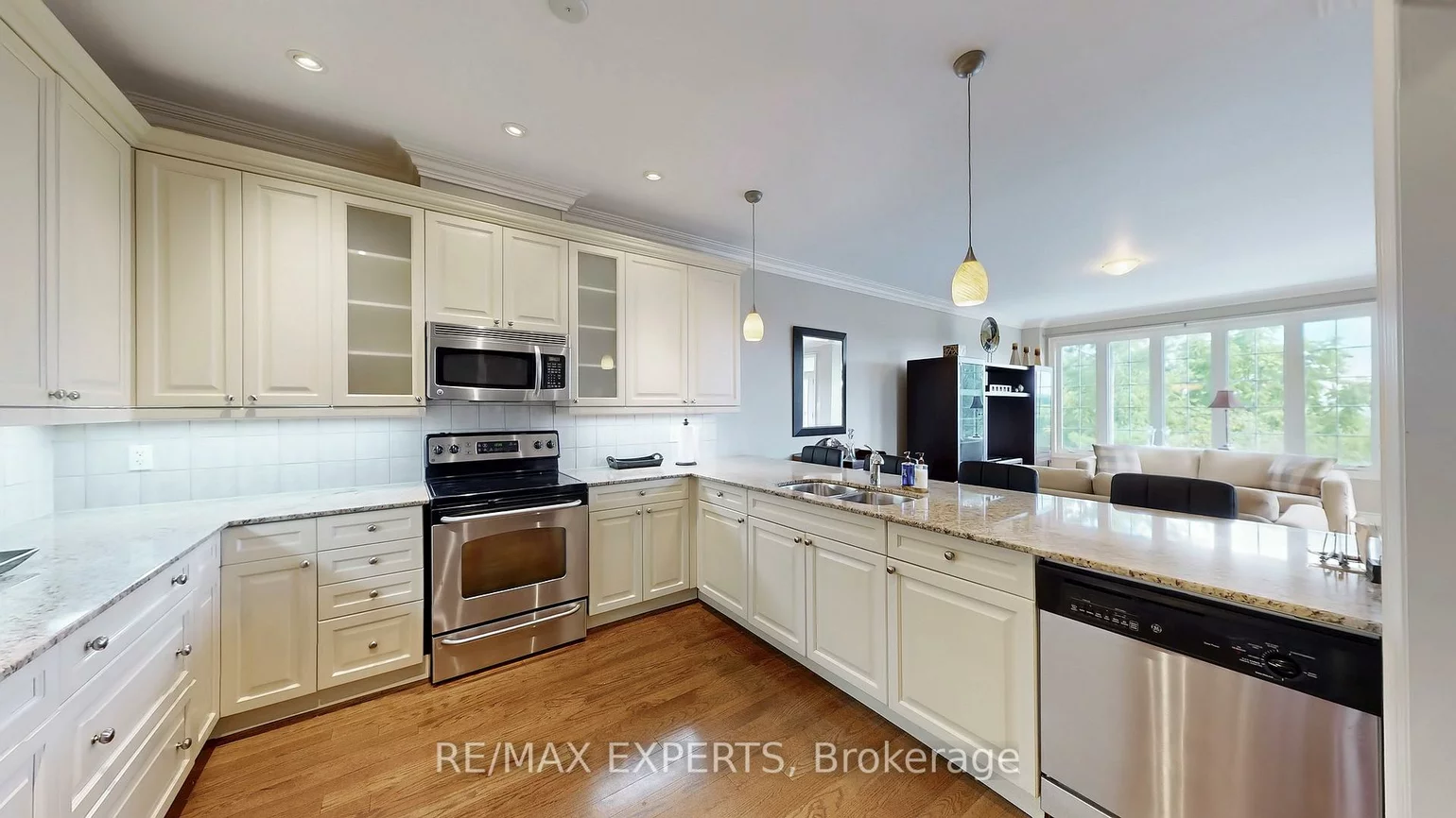 110, Rolling Hills, Bolton West, Caledon