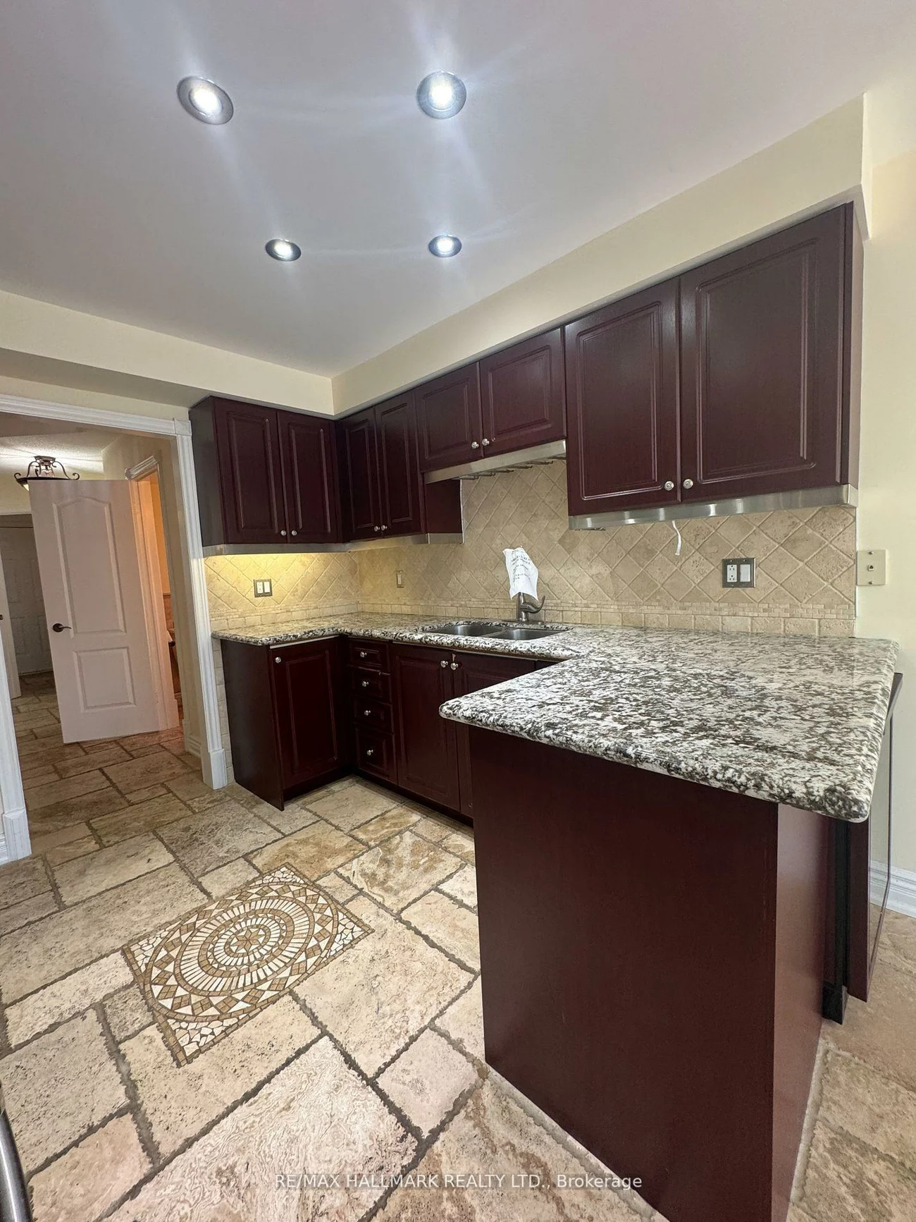 203, Landsbridge, Bolton East, Caledon