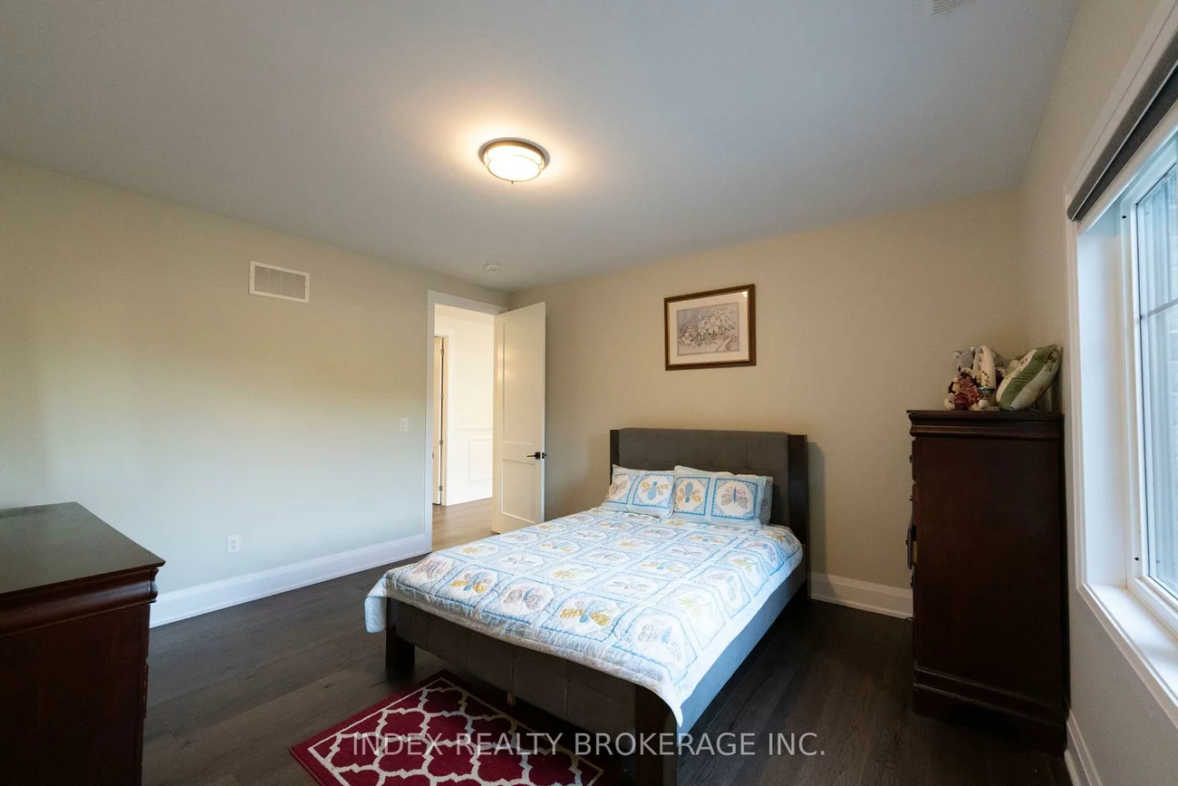 20, Glassford, Caledon Village, Caledon