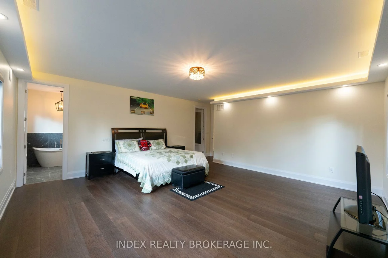 20, Glassford, Caledon Village, Caledon