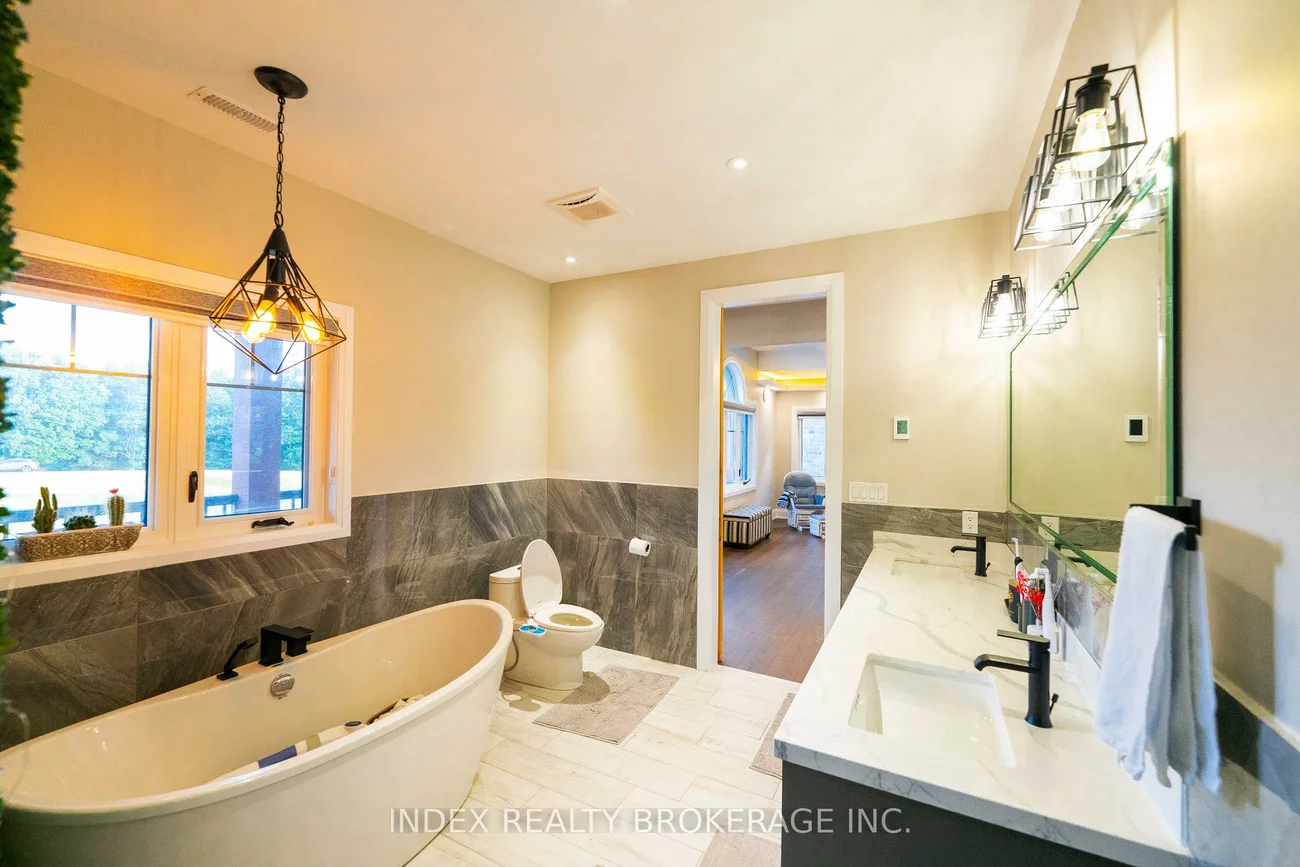 20, Glassford, Caledon Village, Caledon
