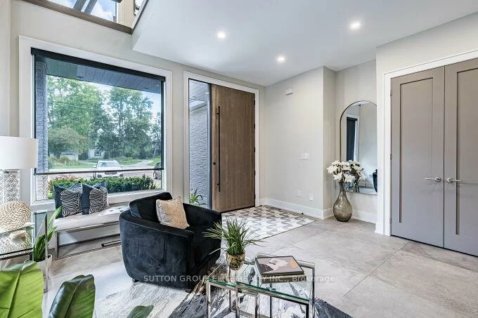 128, Haines, Bolton East, Caledon
