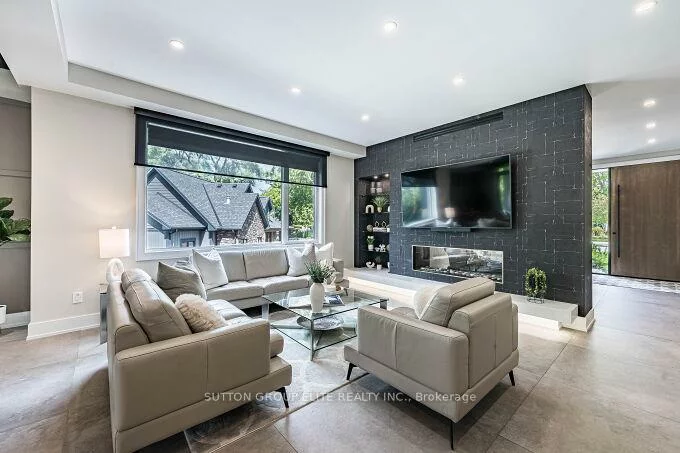 128, Haines, Bolton East, Caledon