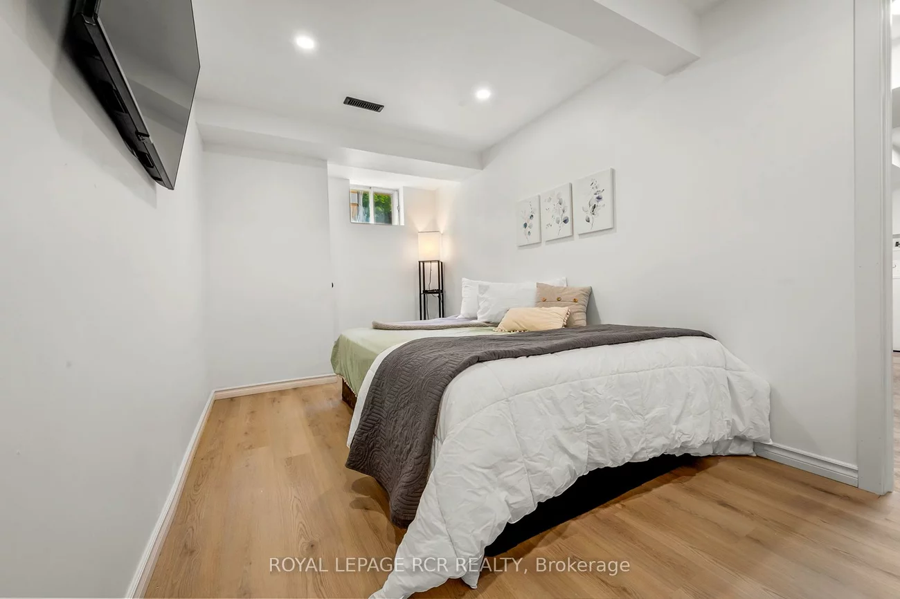 22, Arlow, Mono Mills, Caledon