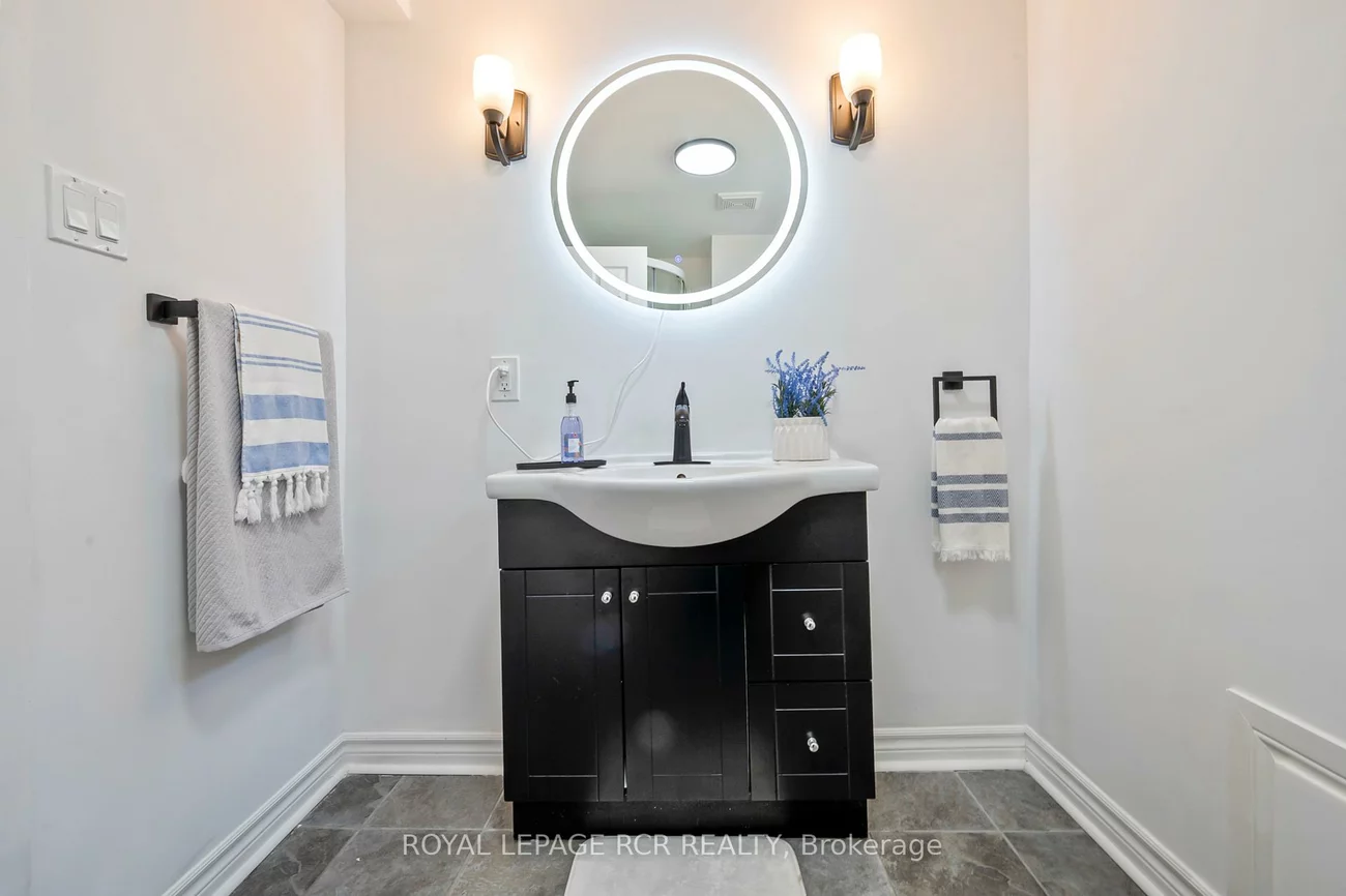 22, Arlow, Mono Mills, Caledon