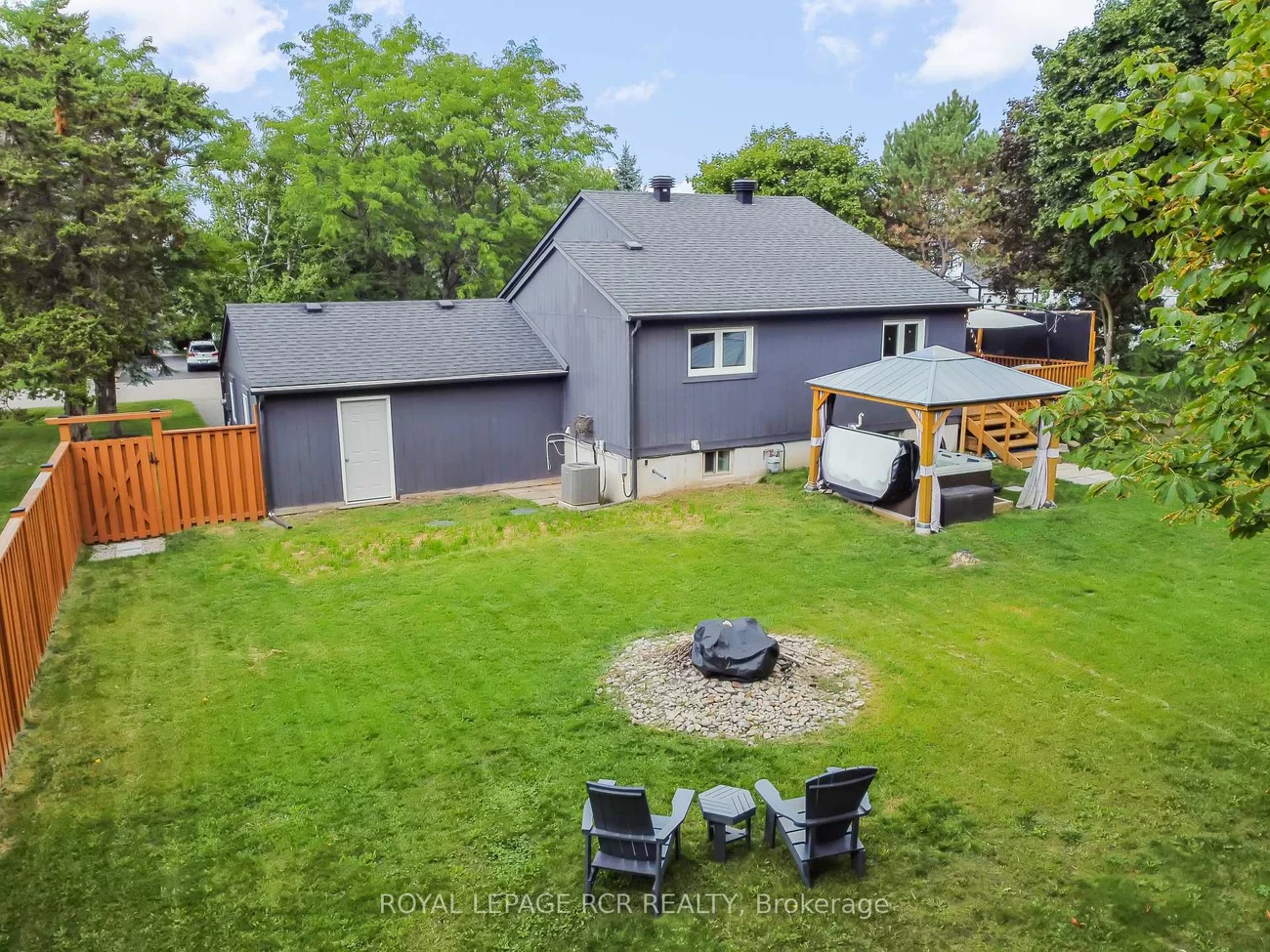 22, Arlow, Mono Mills, Caledon