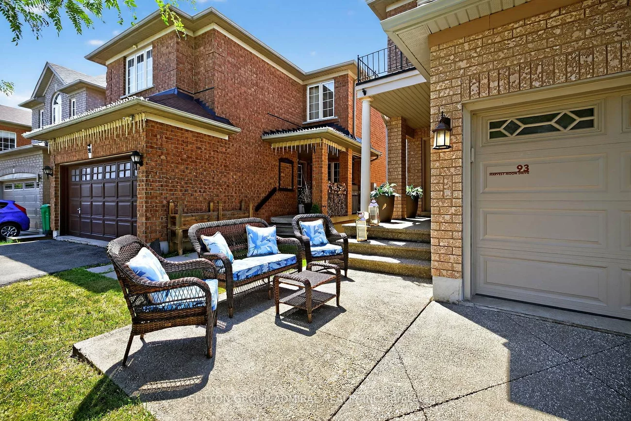 93, Harvest Moon, Bolton West, Caledon