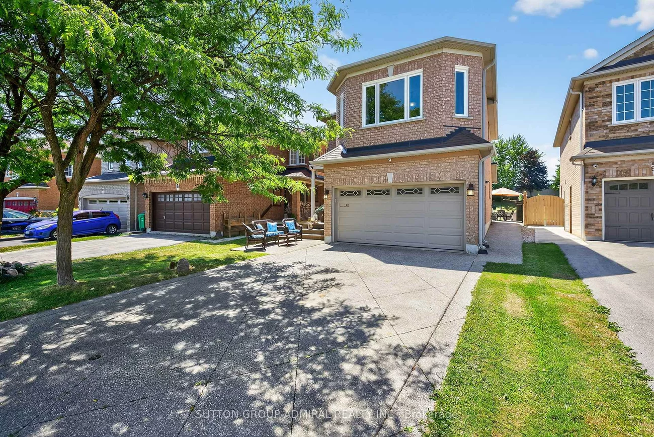 93, Harvest Moon, Bolton West, Caledon