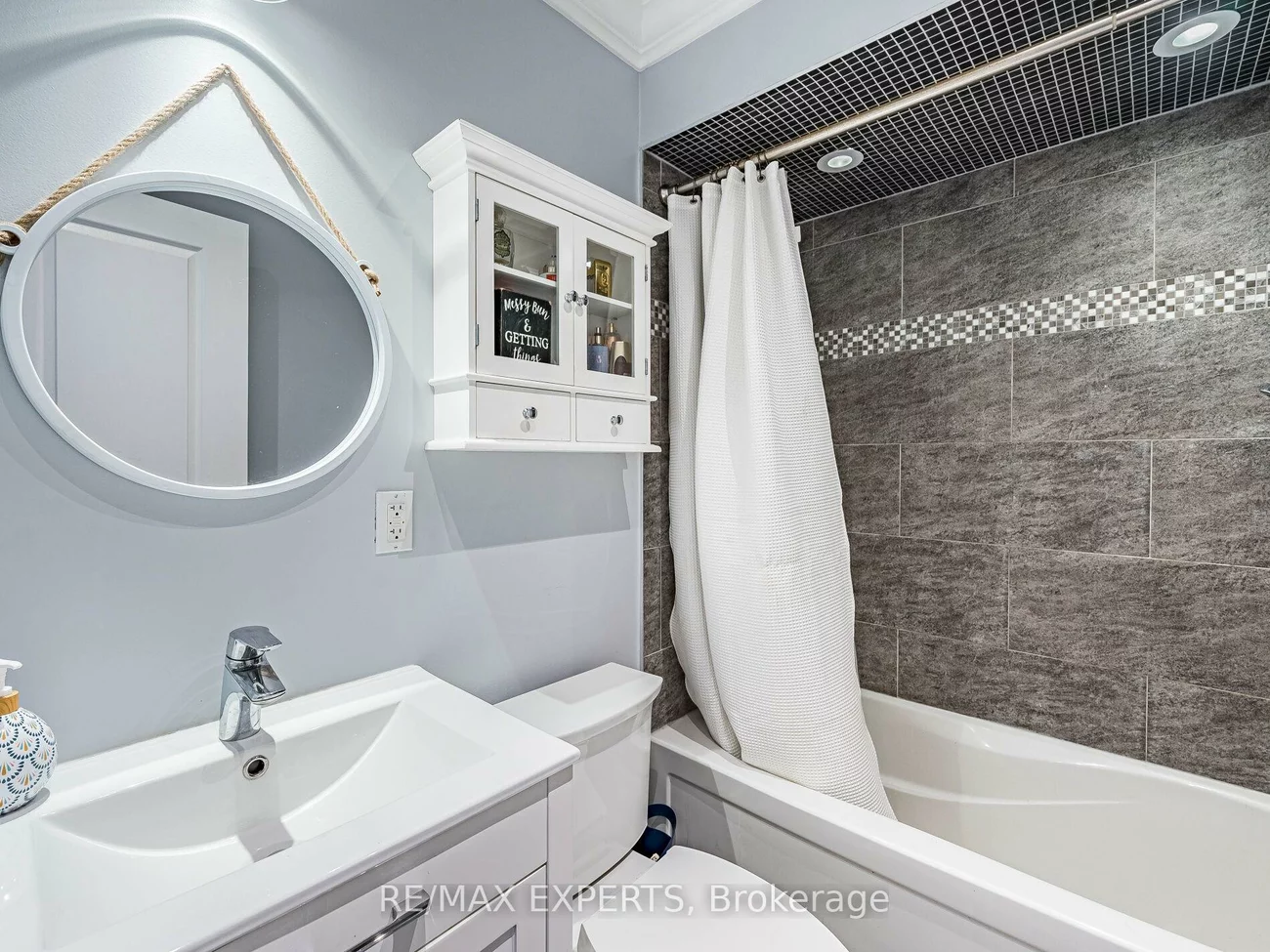 20, Foxchase, Bolton North, Caledon