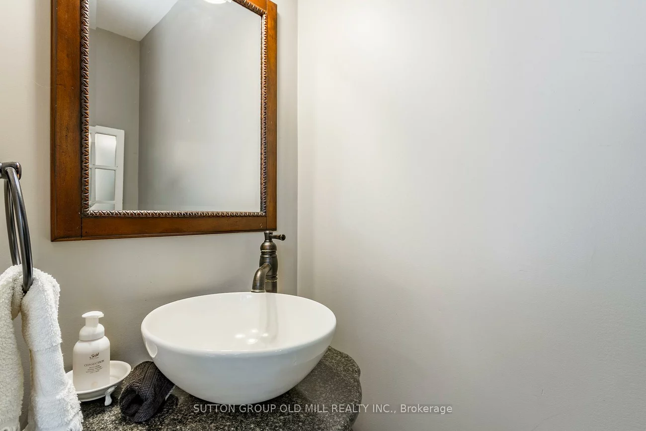 17, King, Alton, Caledon