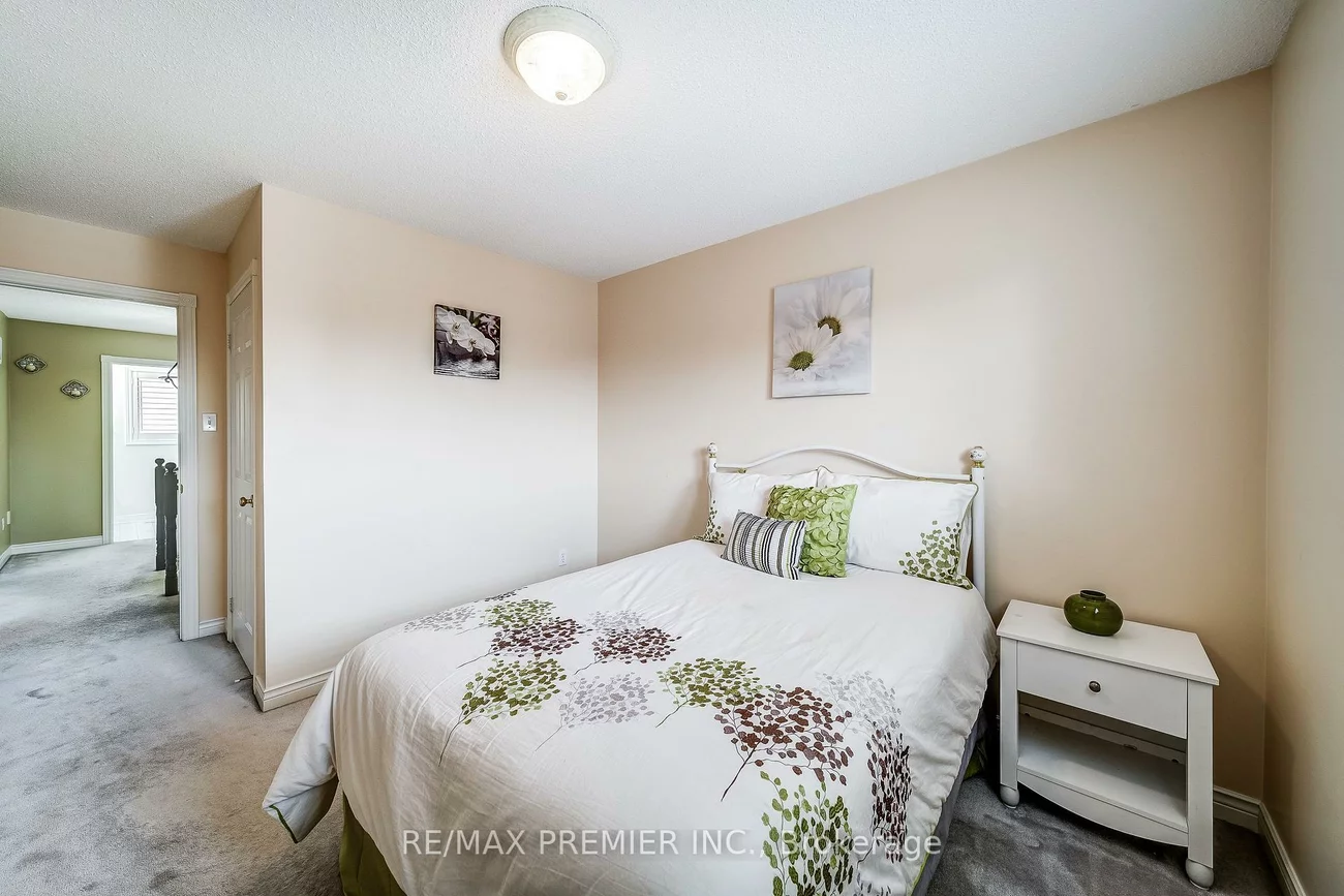 21, Berrydown, Bolton East, Caledon