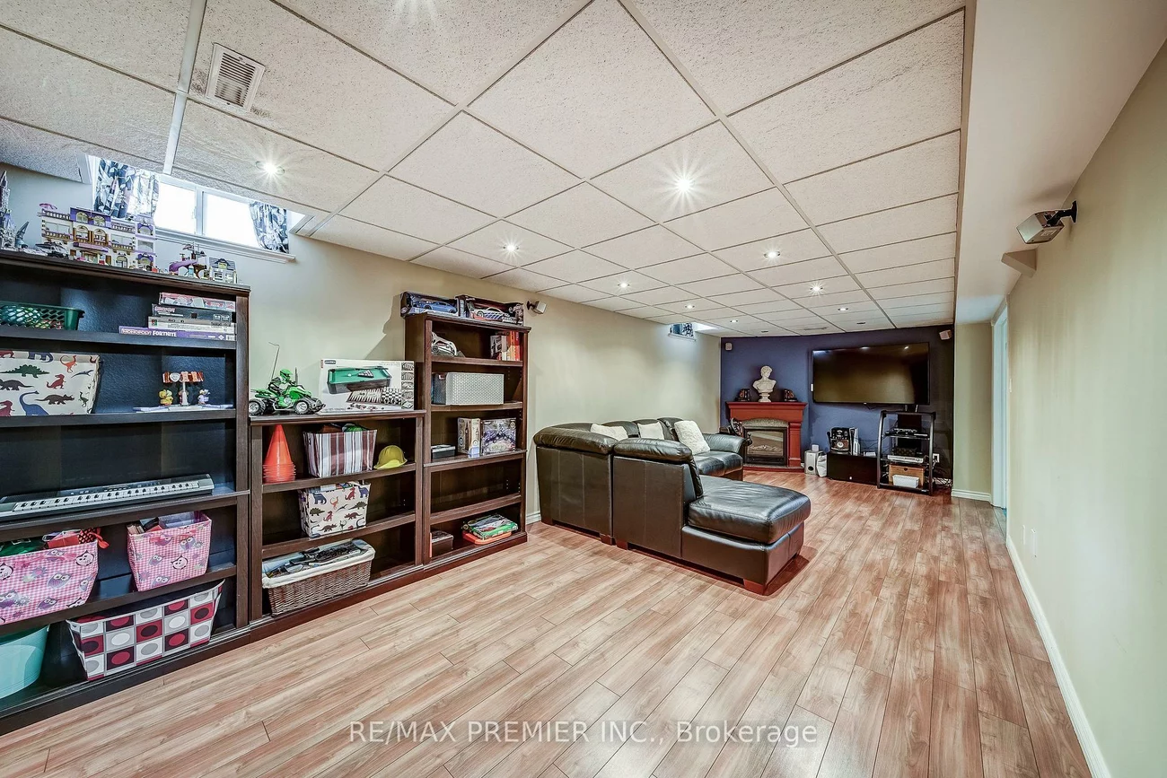21, Berrydown, Bolton East, Caledon