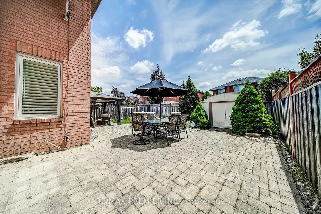 21, Berrydown, Bolton East, Caledon