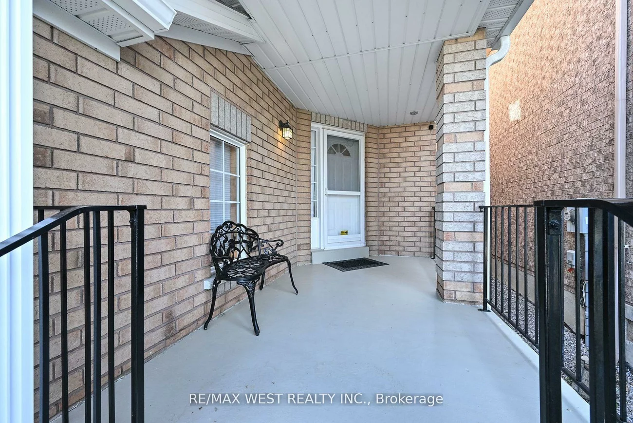 32, Crestridge, Bolton North, Caledon