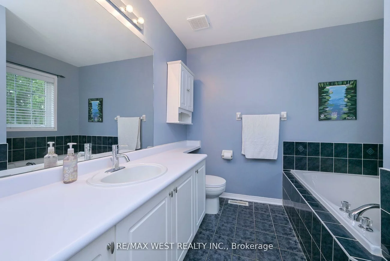 32, Crestridge, Bolton North, Caledon