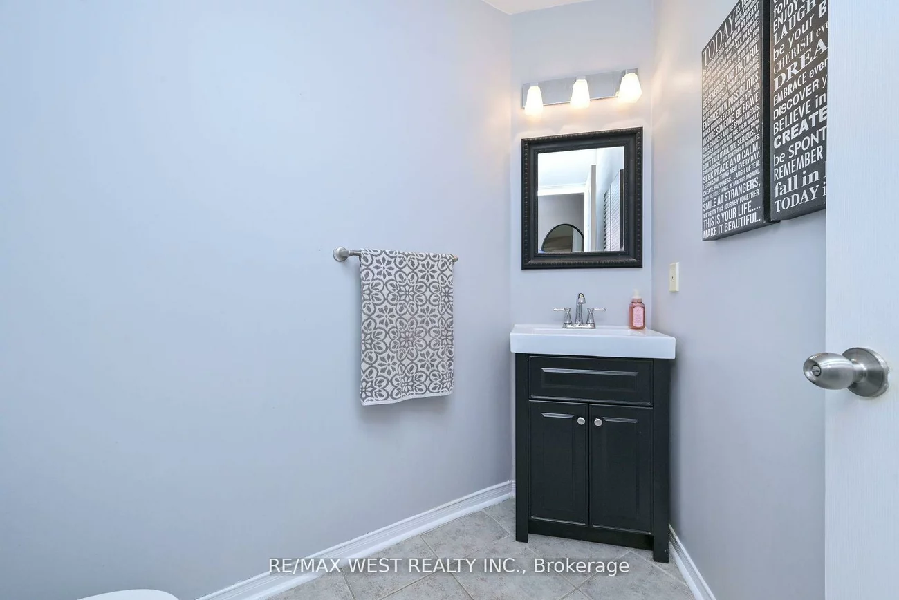 32, Crestridge, Bolton North, Caledon