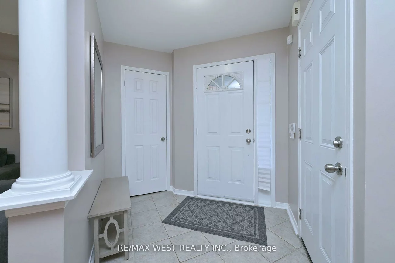 32, Crestridge, Bolton North, Caledon