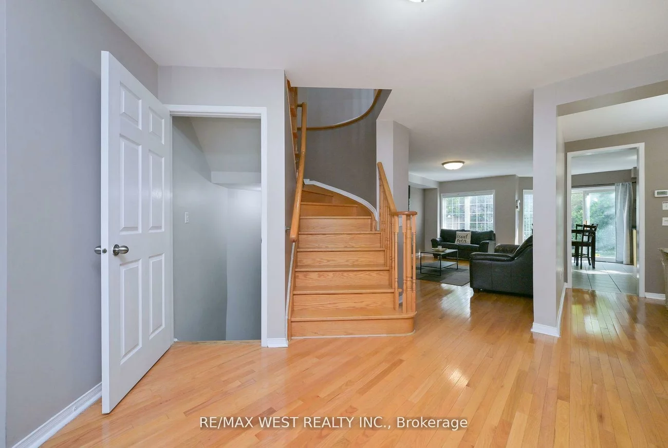 32, Crestridge, Bolton North, Caledon