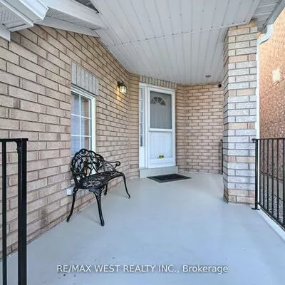 32, Crestridge, Bolton North, Caledon