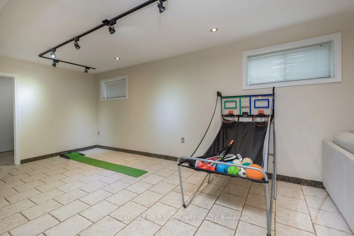 63, Rolling Hills, Bolton West, Caledon