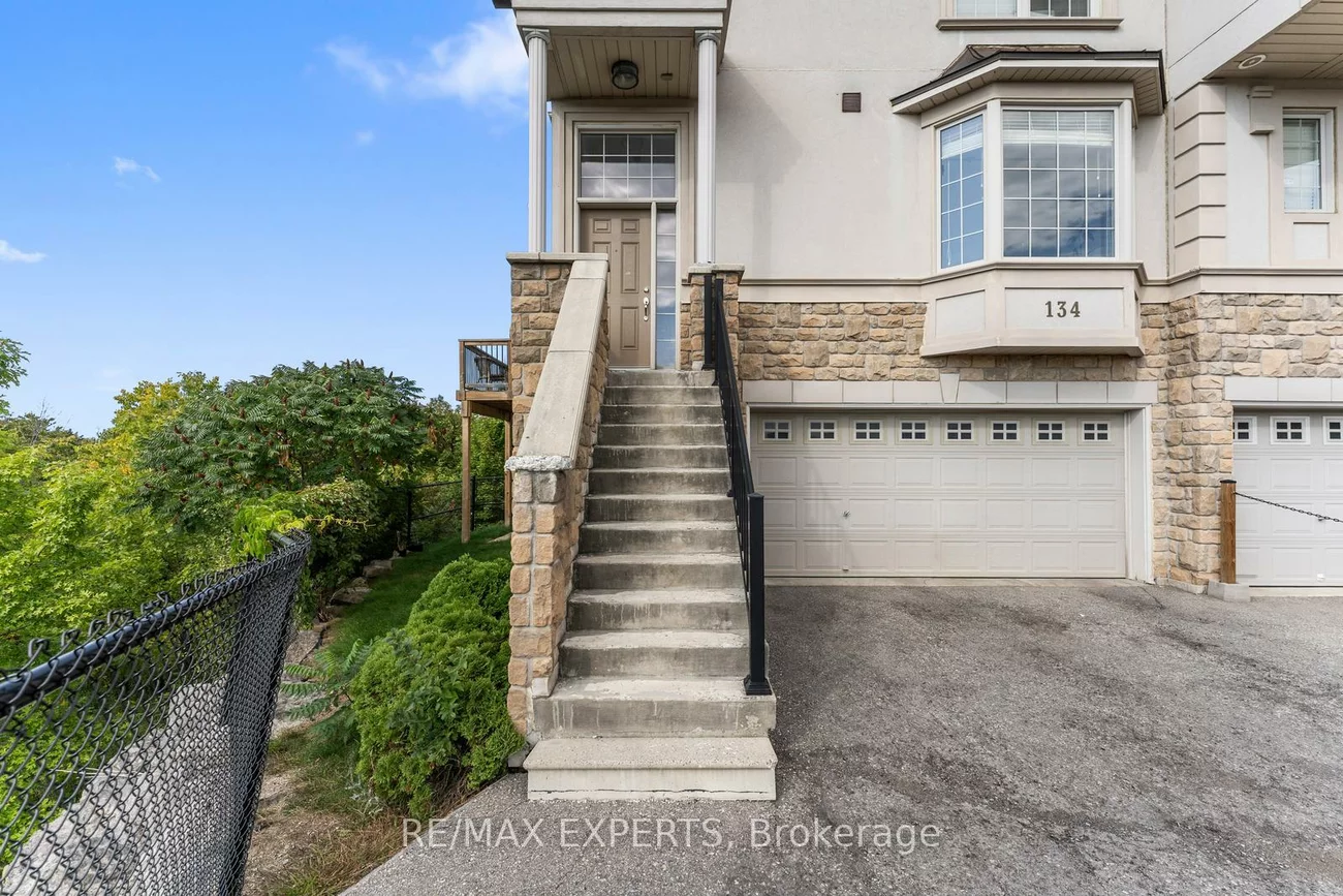 134, Rolling Hills, Bolton West, Caledon