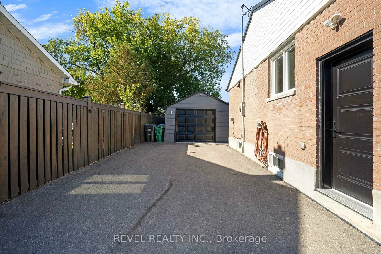 294, Henderson, Bolton West, Caledon