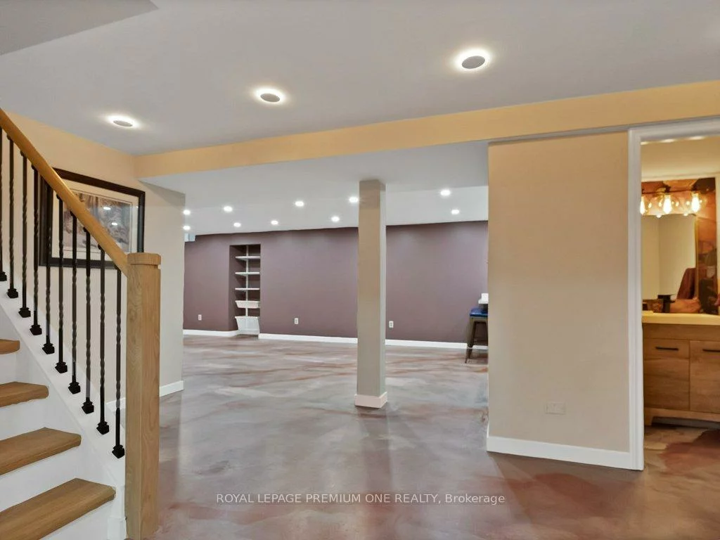 417, Kingsview, Bolton North, Caledon