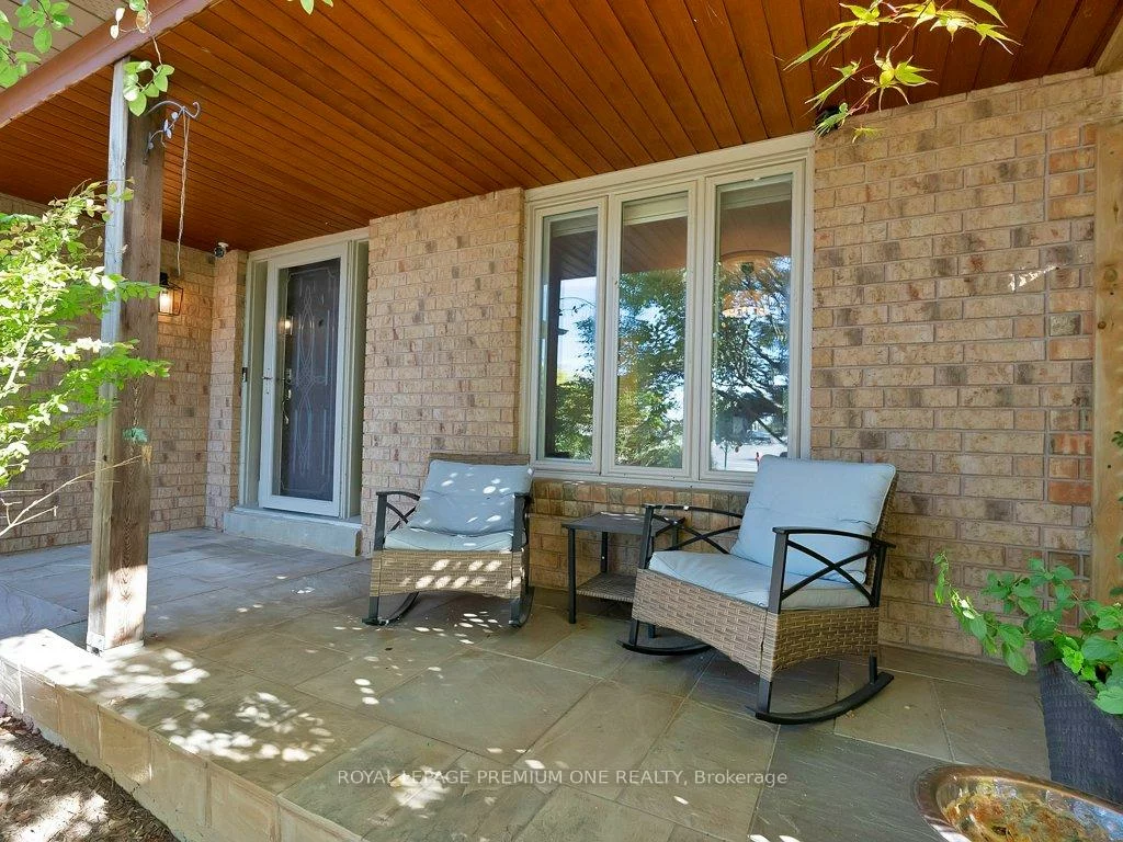 417, Kingsview, Bolton North, Caledon