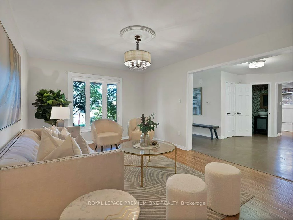 417, Kingsview, Bolton North, Caledon