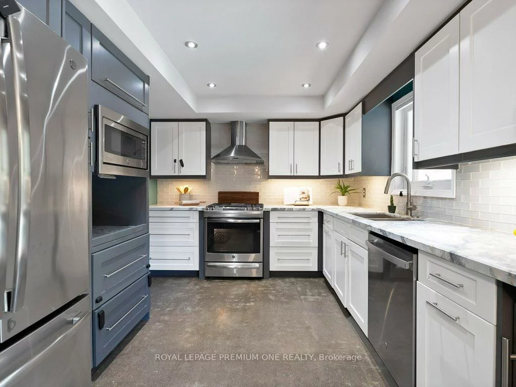 417, Kingsview, Bolton North, Caledon