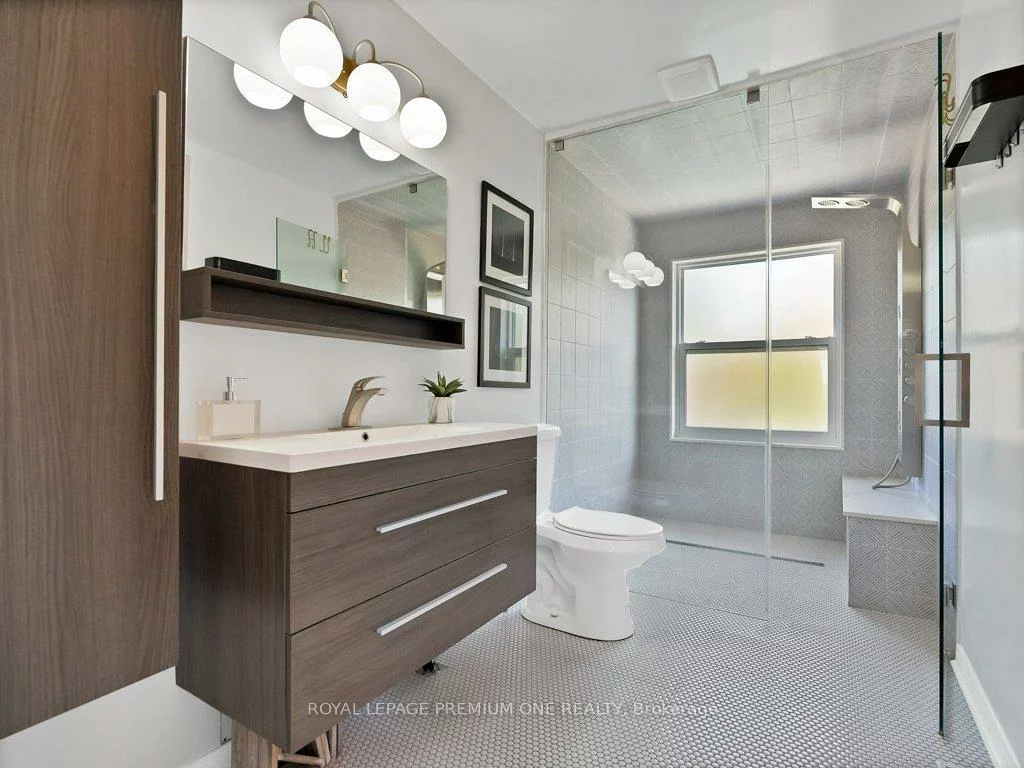 417, Kingsview, Bolton North, Caledon