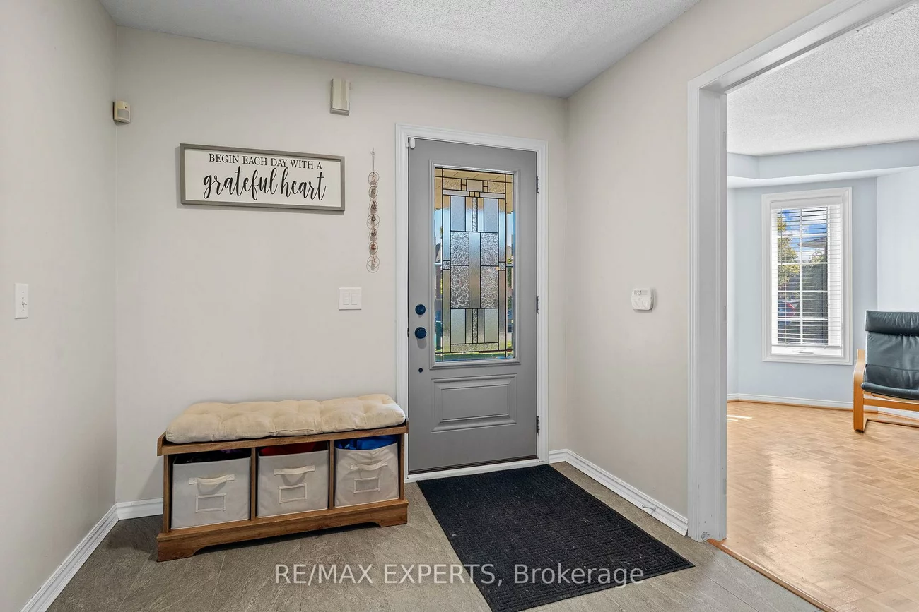 8, Strawberry Hill, Bolton East, Caledon