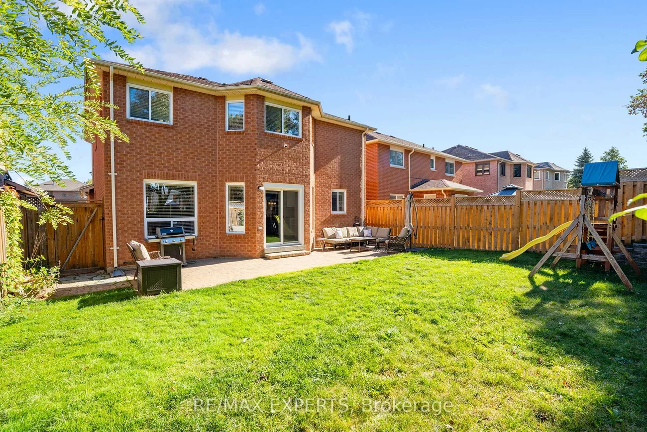 8, Strawberry Hill, Bolton East, Caledon