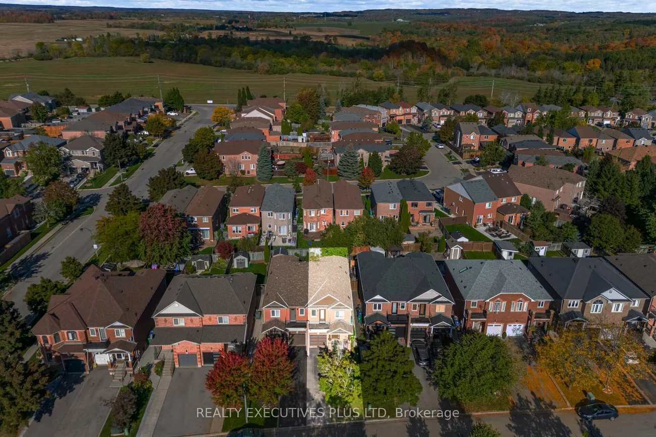 12, Manorwood, Bolton North, Caledon