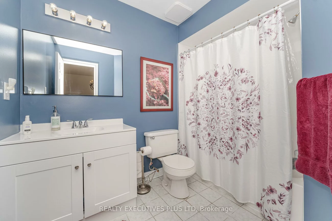 12, Manorwood, Bolton North, Caledon