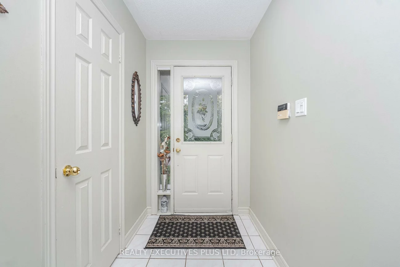 12, Manorwood, Bolton North, Caledon