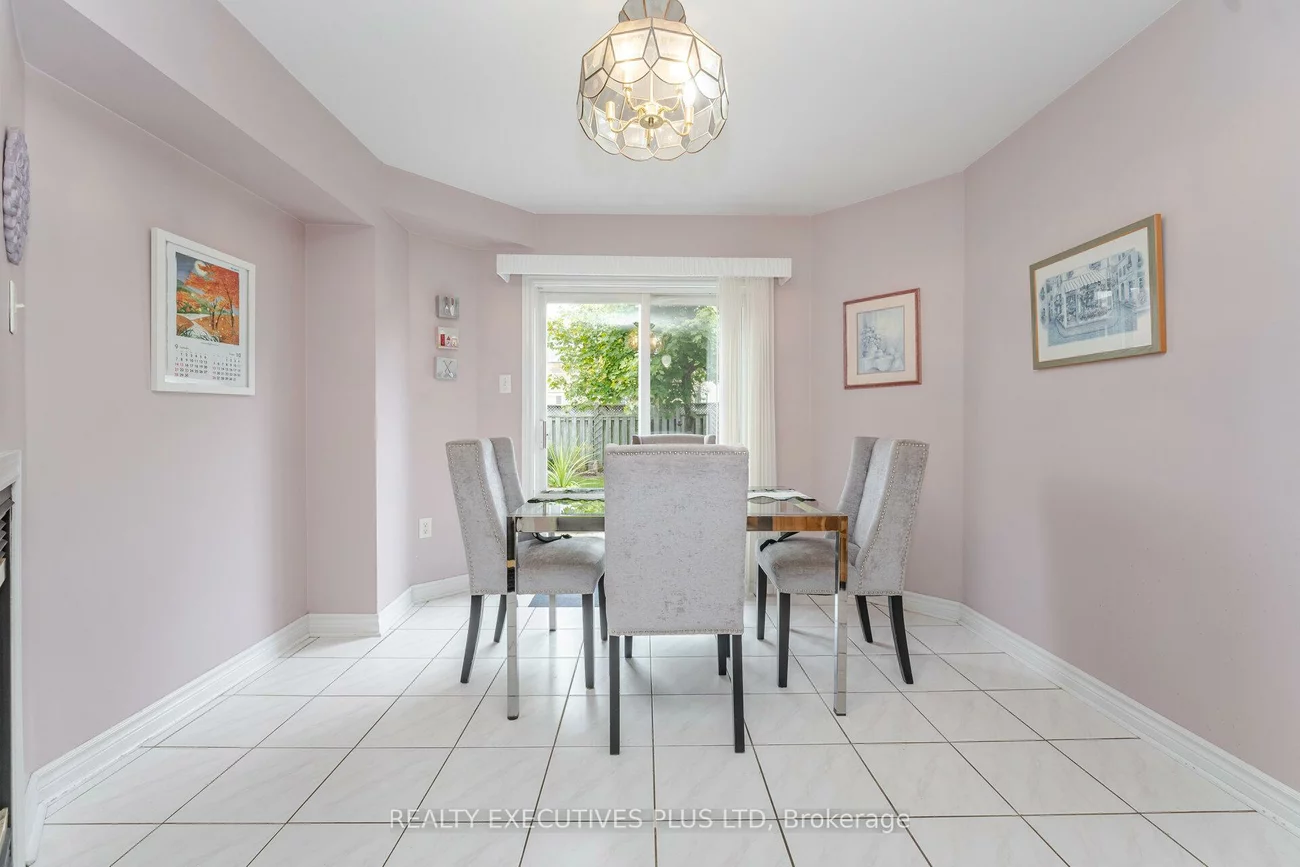 12, Manorwood, Bolton North, Caledon