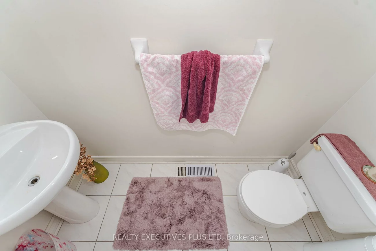 12, Manorwood, Bolton North, Caledon