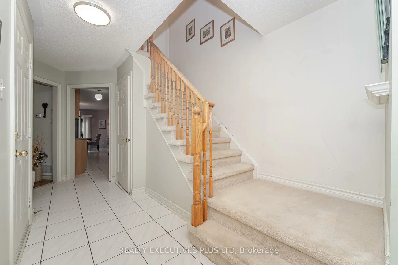 12, Manorwood, Bolton North, Caledon