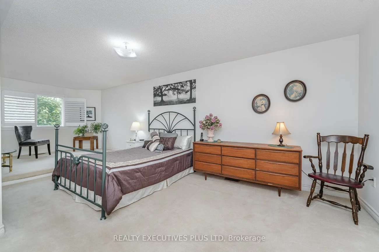 12, Manorwood, Bolton North, Caledon