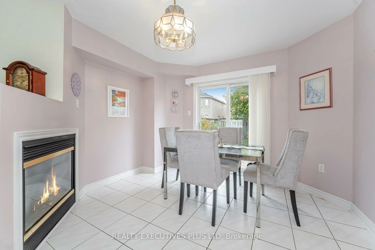 12, Manorwood, Bolton North, Caledon